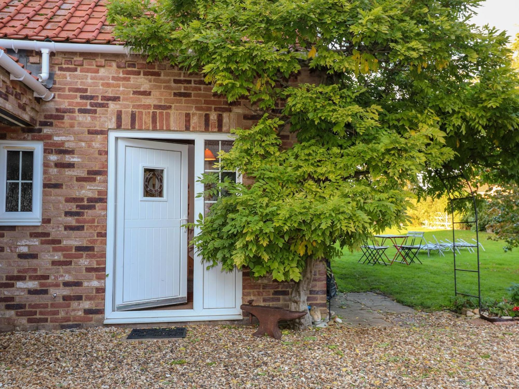Wisteria Cottage Gayton  Екстериор снимка